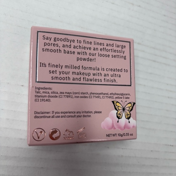 ELOISE Flawless Loose Setting Powder in Vanilla - Picture 4 of 4